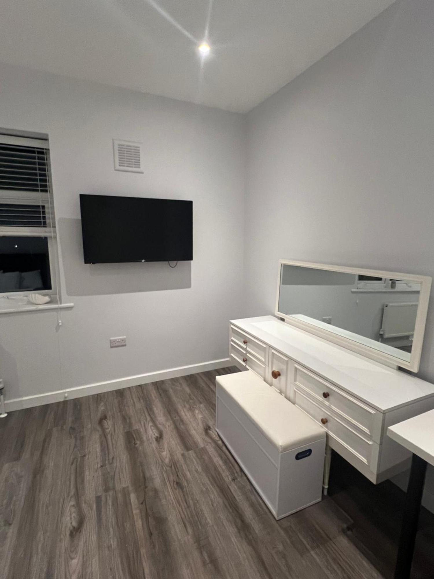 Spencer Bridge Rooms By Afl Northampton Buitenkant foto